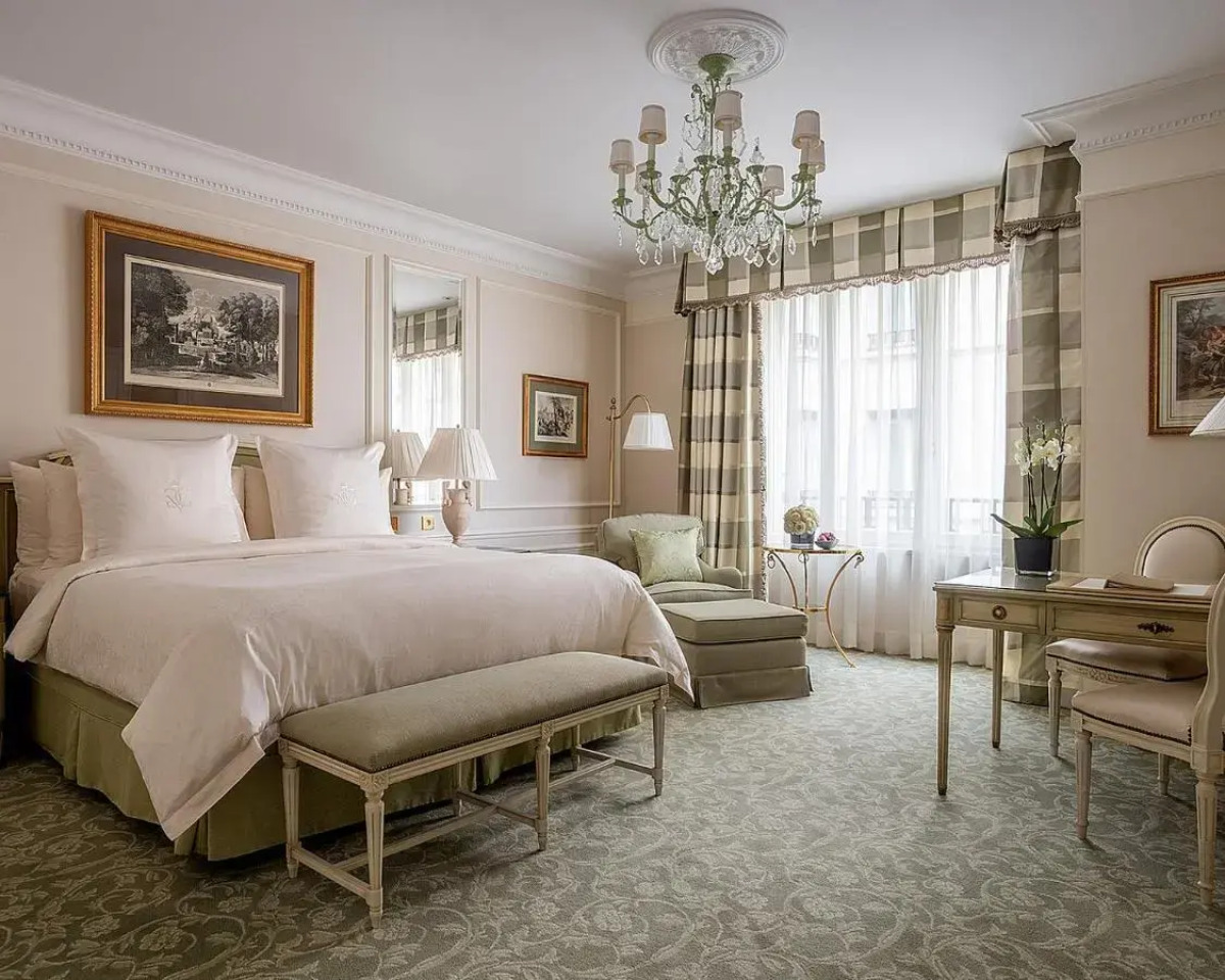 Отель Four Seasons George V