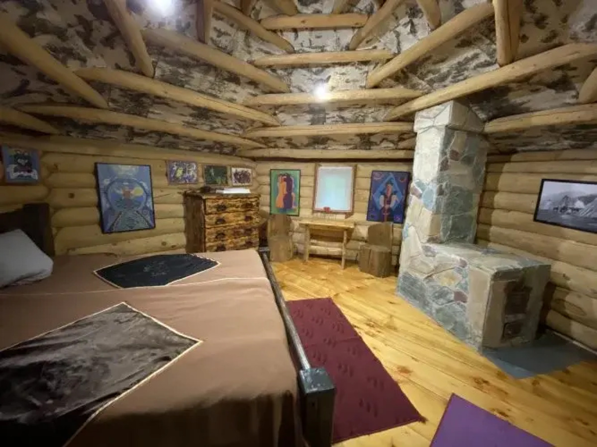 Etnopark Zelyonyij Ostrov Hotel