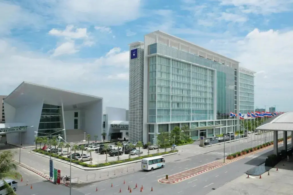 Отель Novotel Bangkok Impact