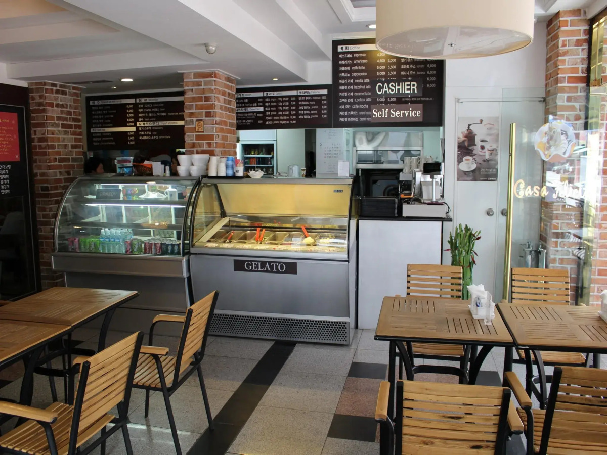 Insadong Crown Hotel