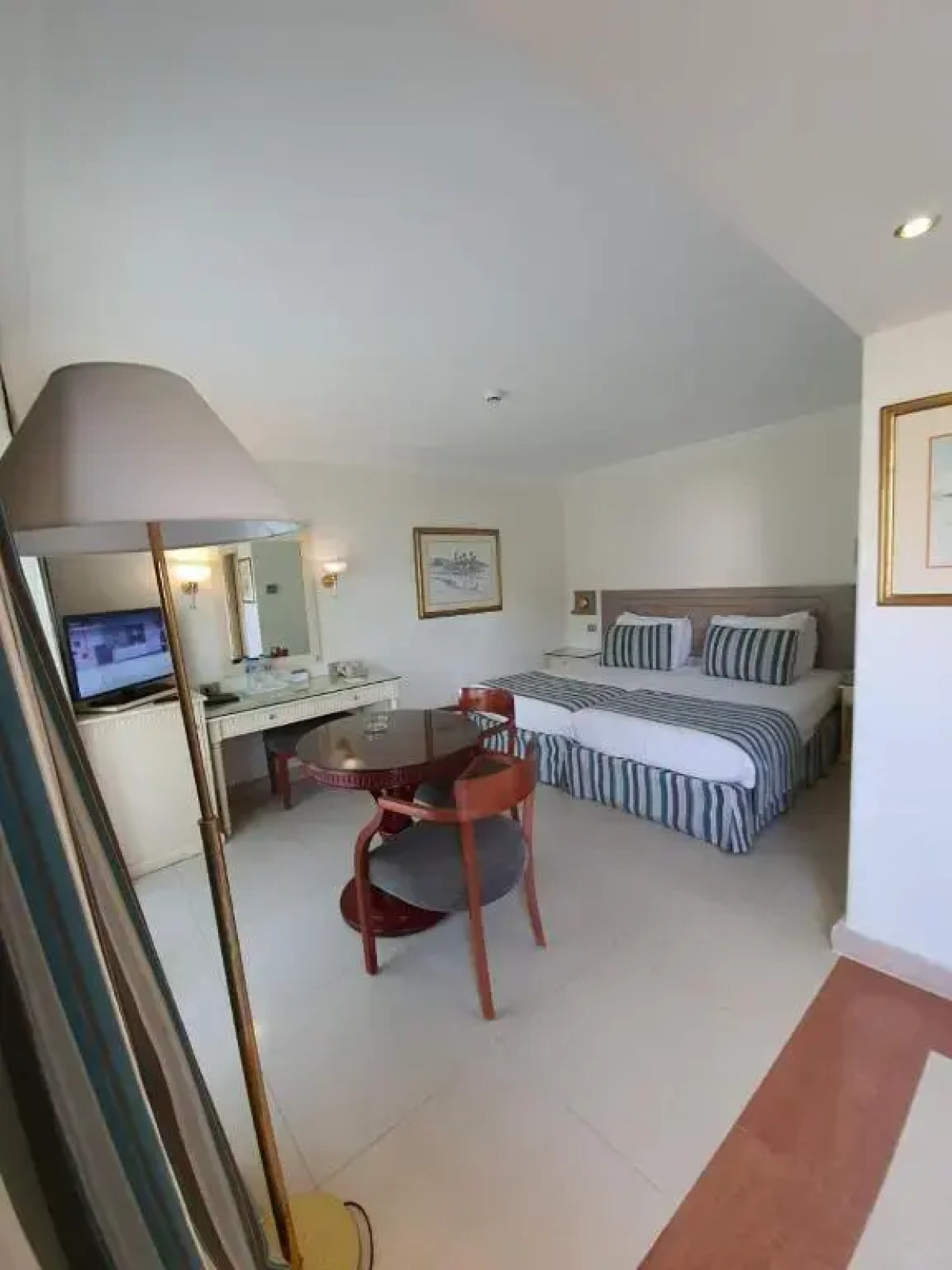 Cairo Pyramids Hotel