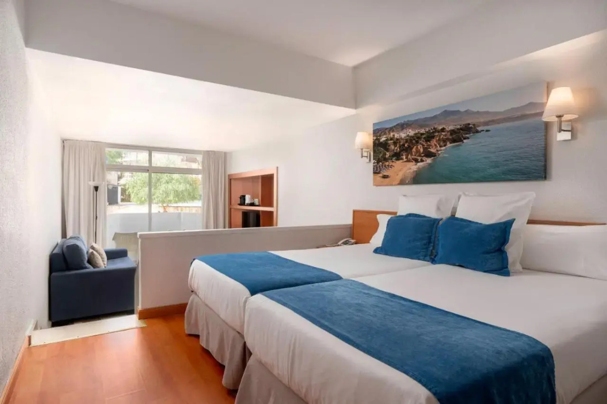 Отель AluaSun Lago Rojo - Adults Recommended