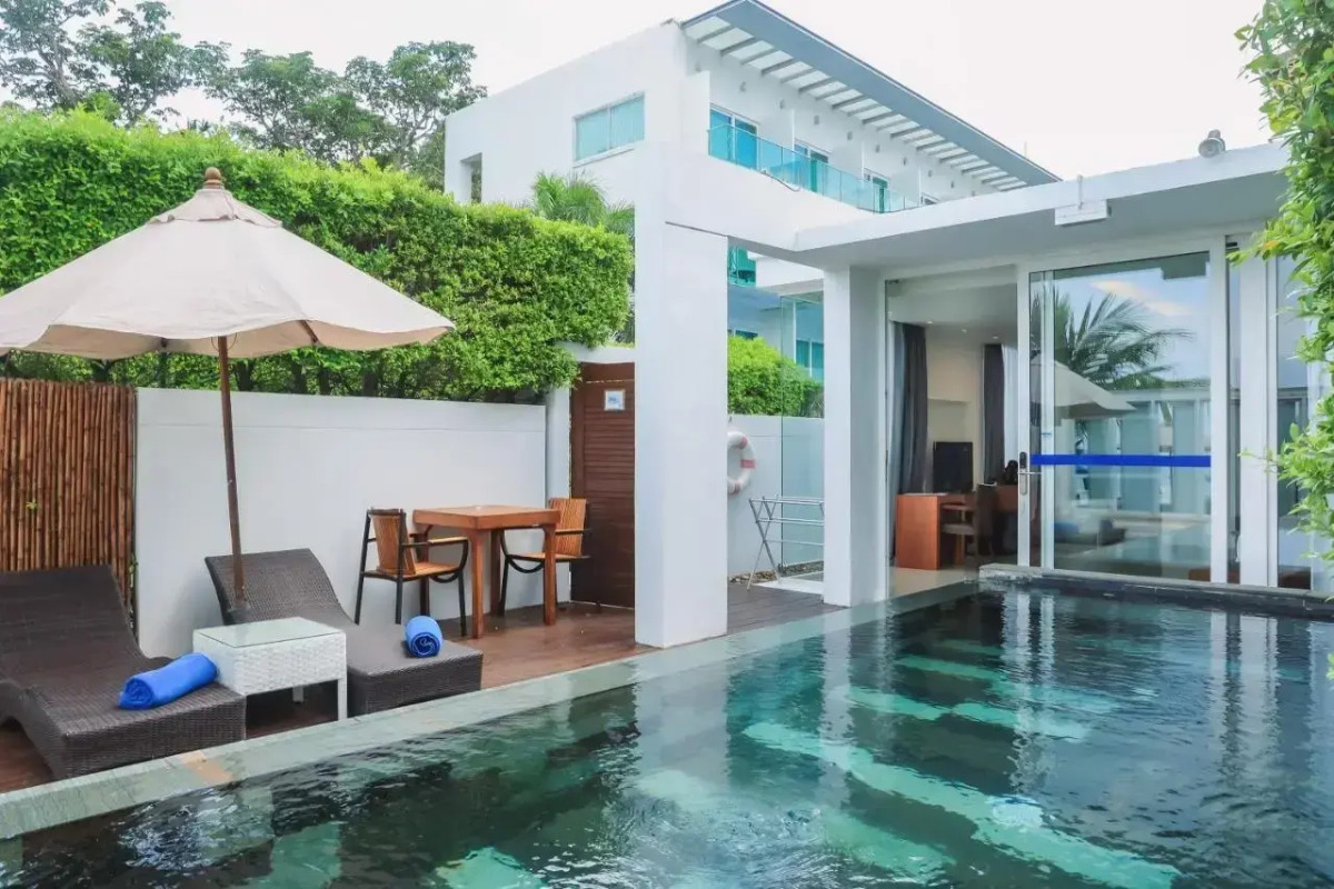 KC Beach Club & Pool Villas