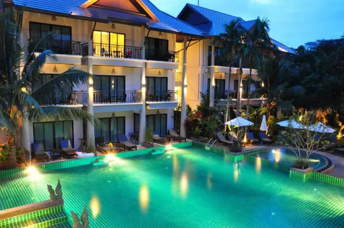 Курорт Navatara Phuket Resort
