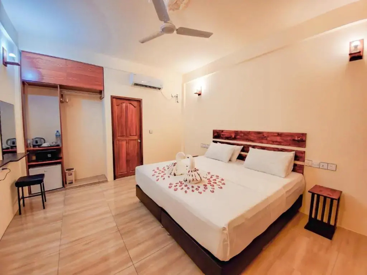 Отель Shoreline Grand