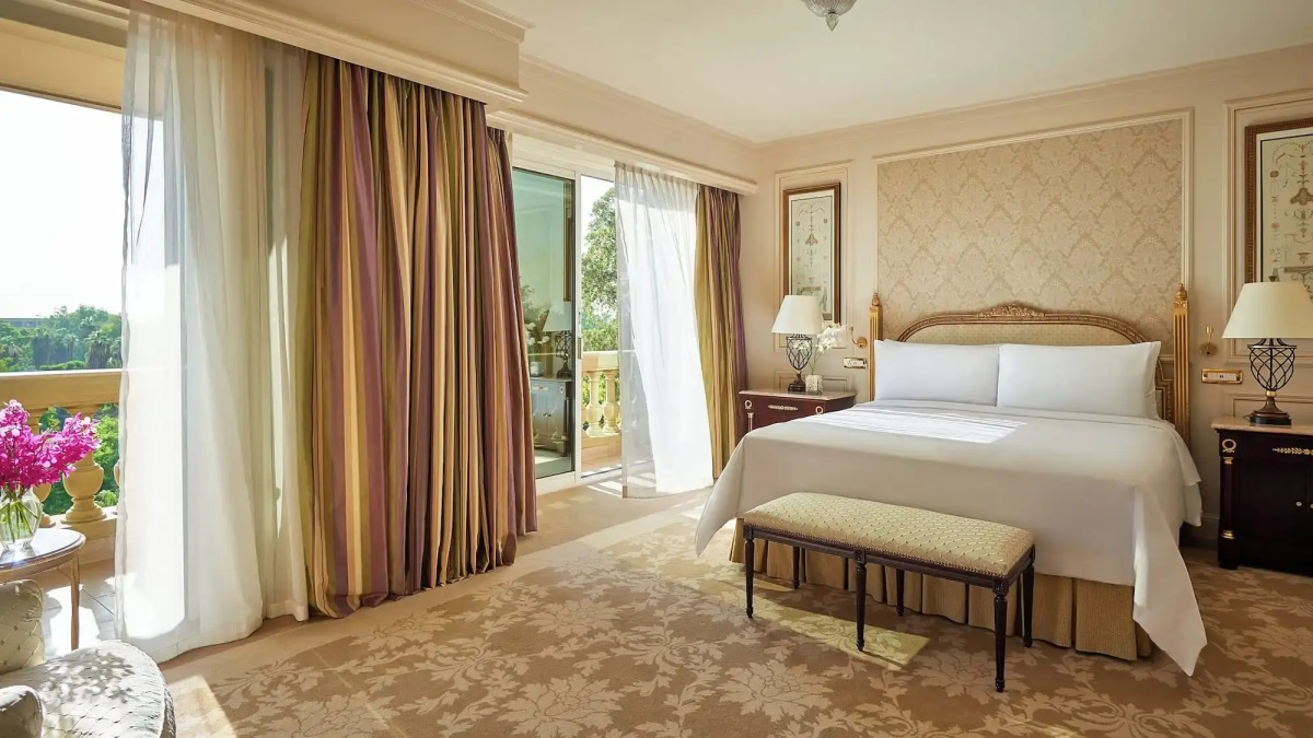 Отель Four Seasons Cairo at First Residence
