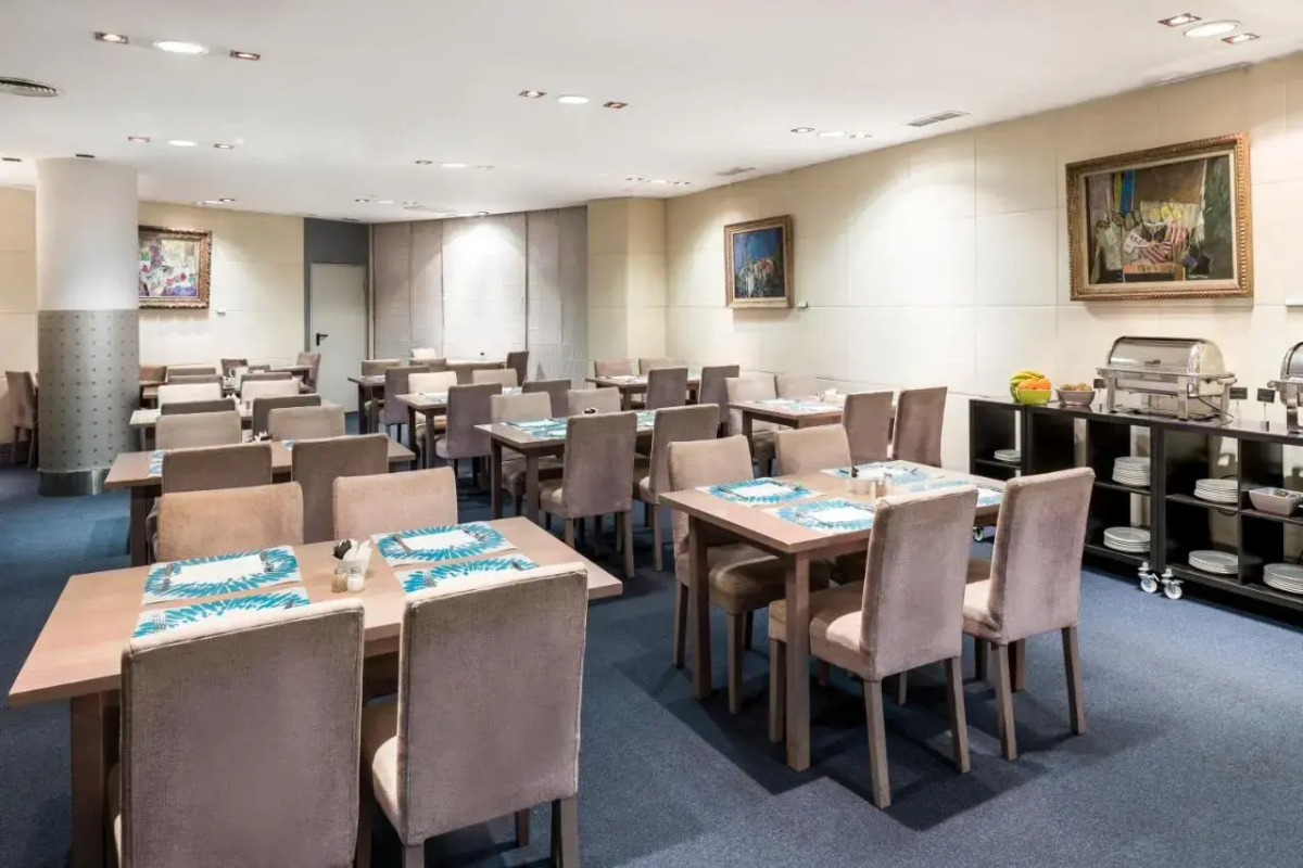 Hotel Acta Piramides