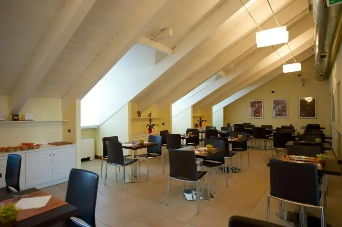 Best Western Crystal Palace Hotel