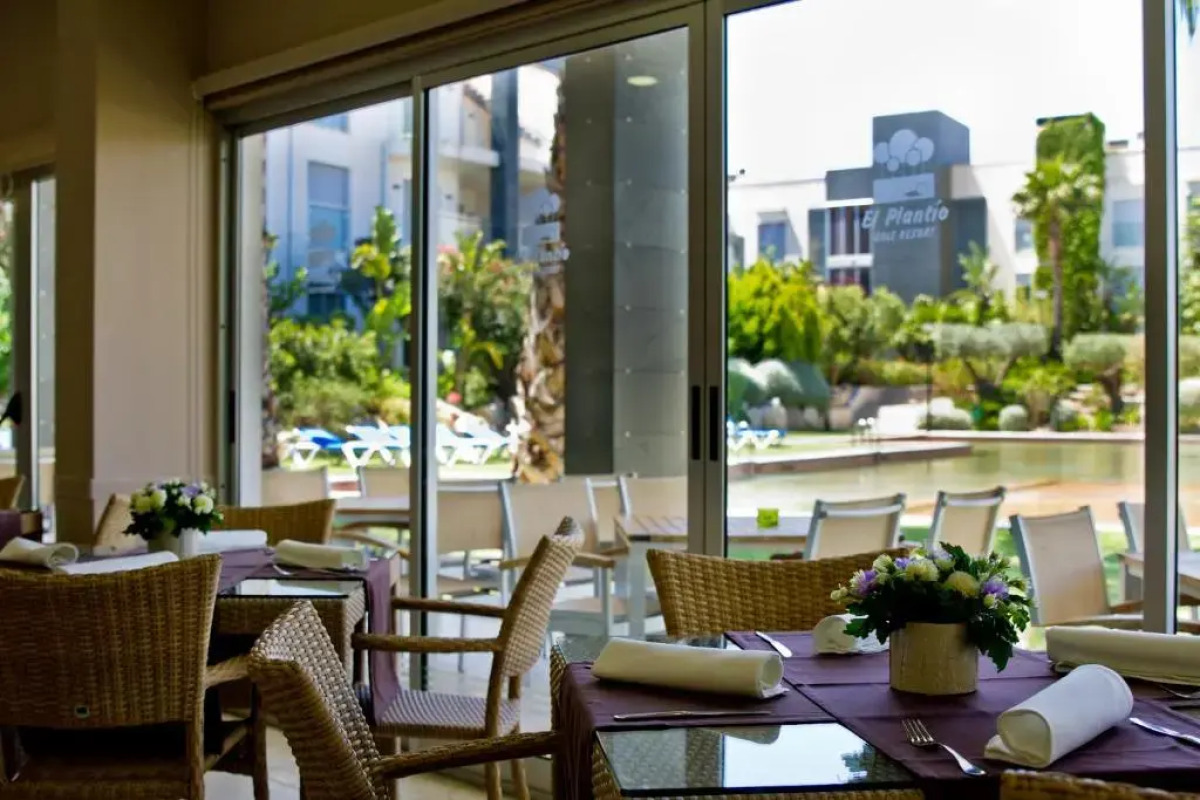 Курорт El Plantio Golf Resort