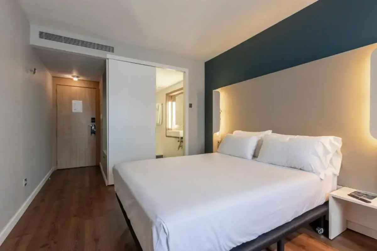 Travelodge Malaga Airport Отель