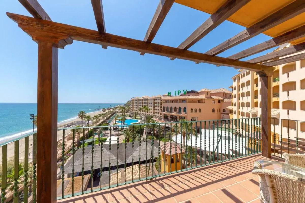 Отель IPV Palace & Spa