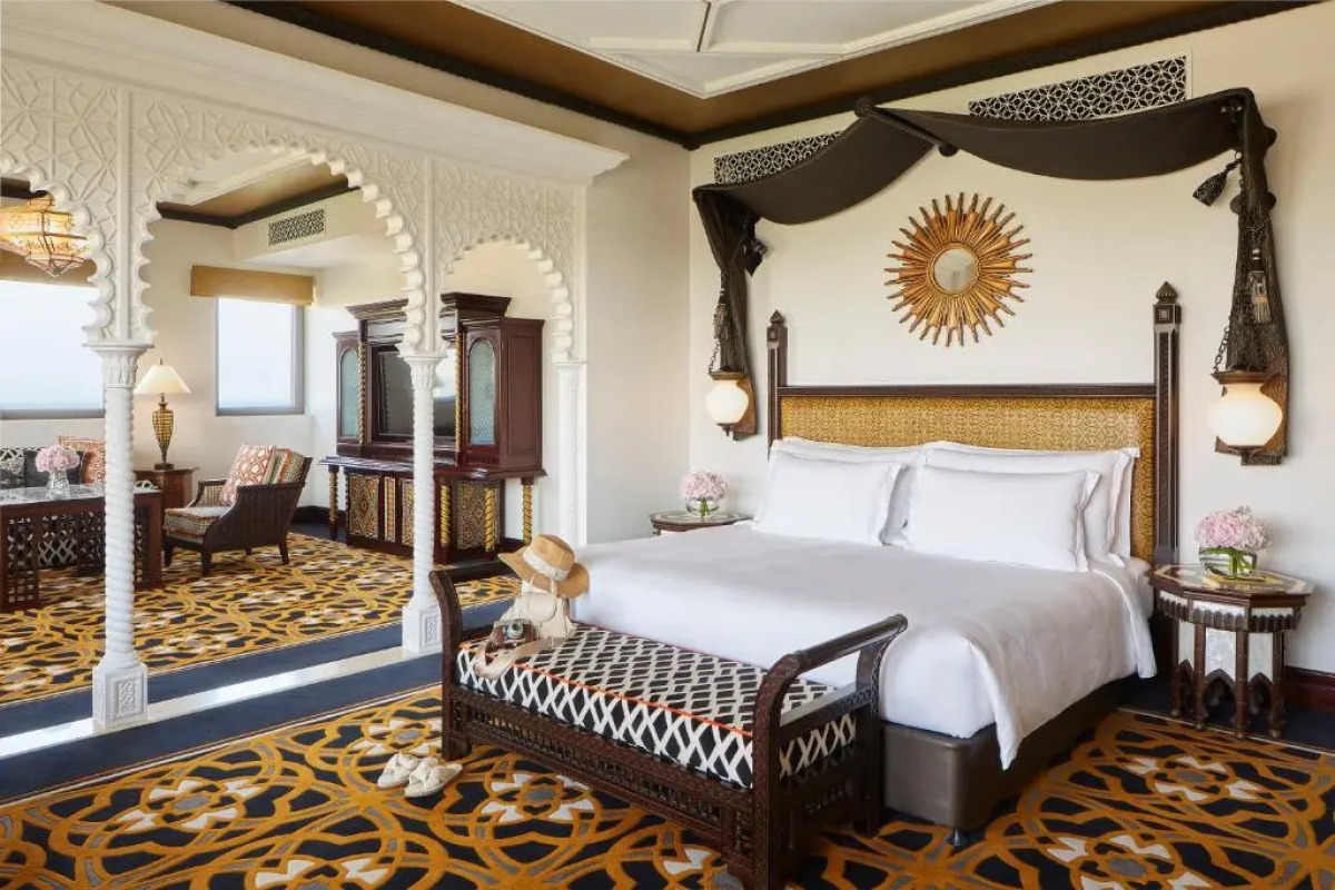 Отель Jumeirah Al Qasr Dubai