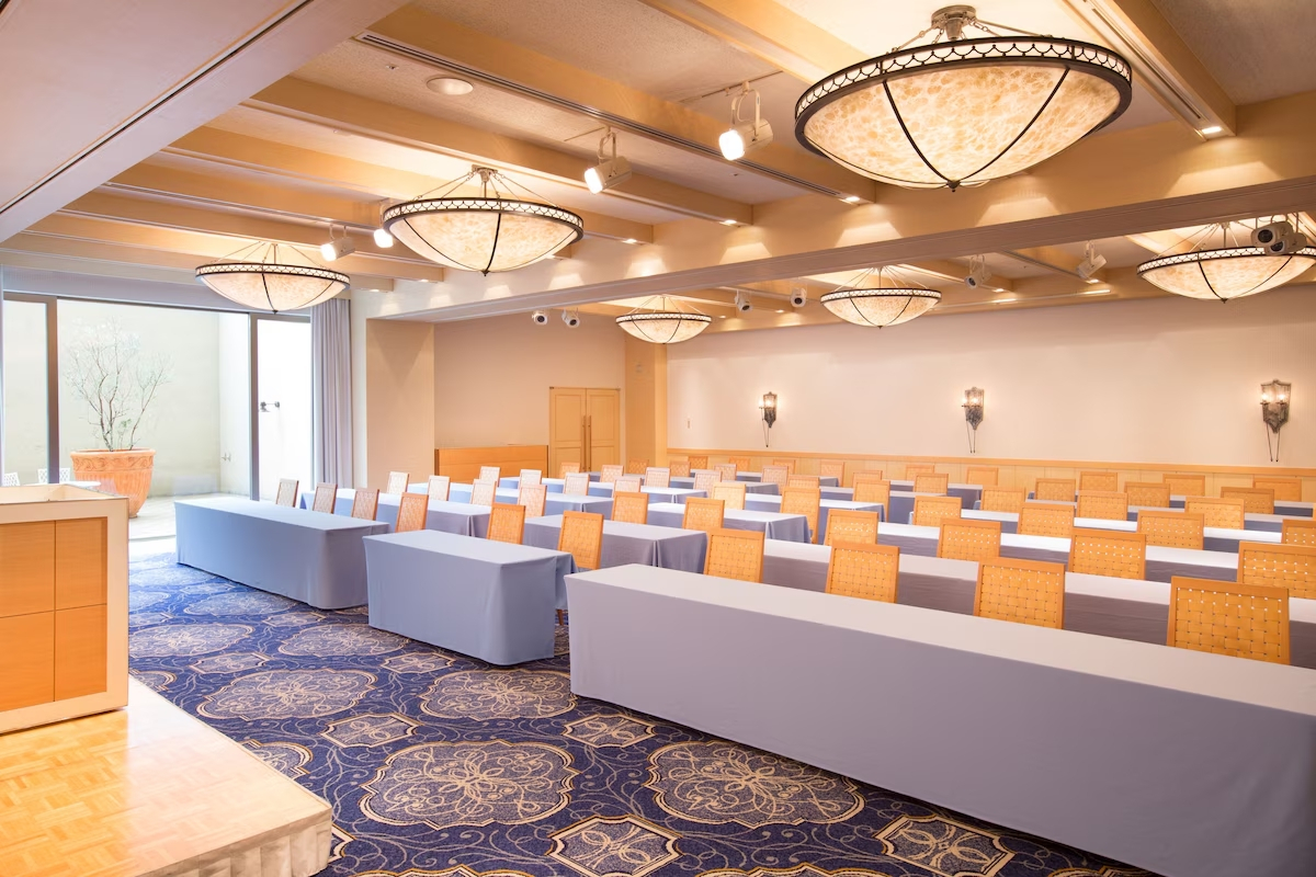 Отель City Plaza Osaka