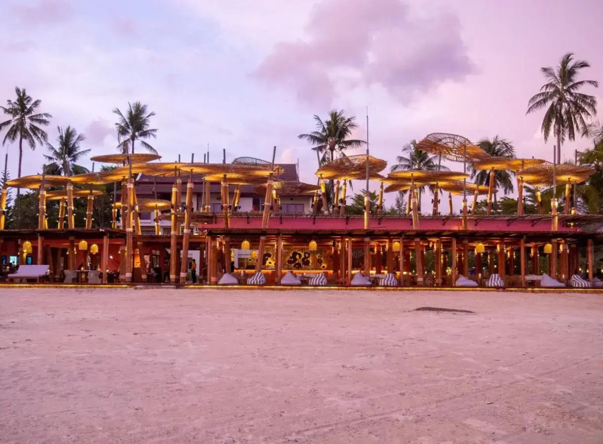 Отель Apsara Beachfront Resort and Villa 