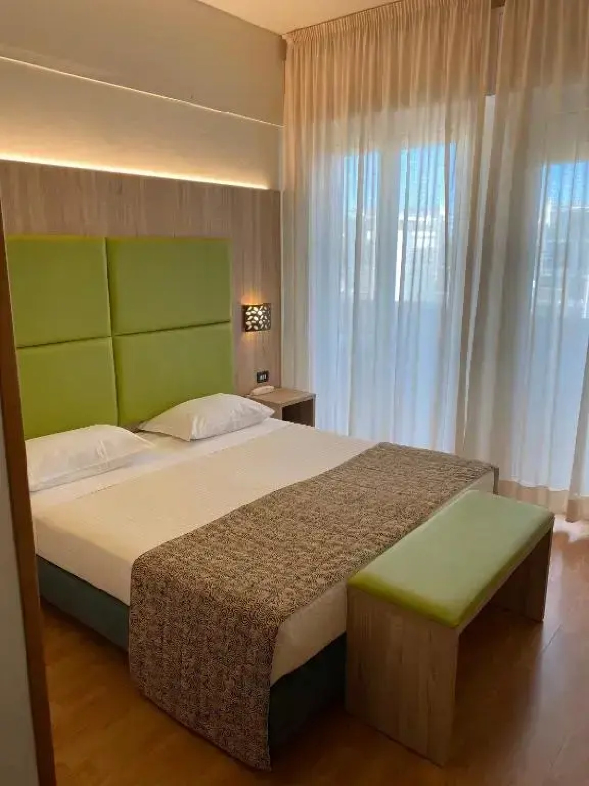 Hotel St. Gregory Park