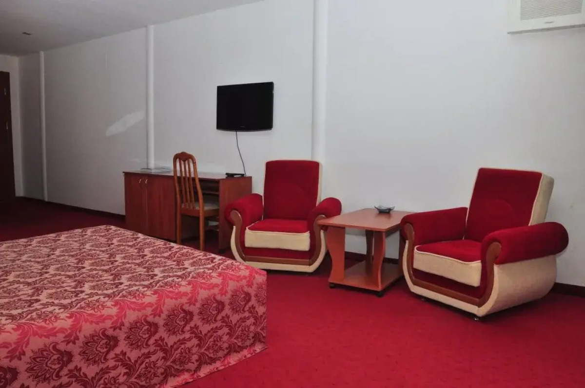 Отель «Яхт-клуб»