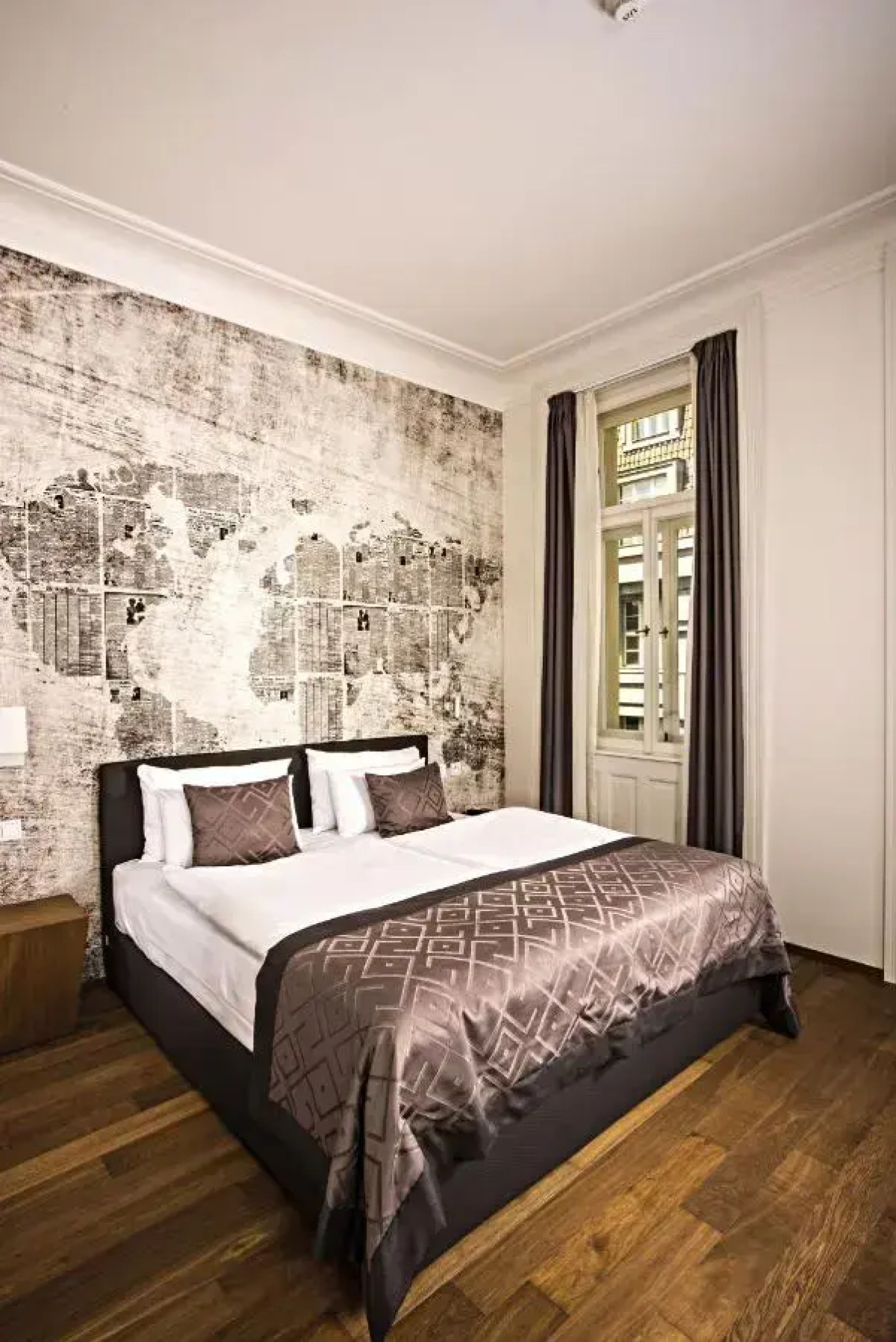 Отель Golden Crown