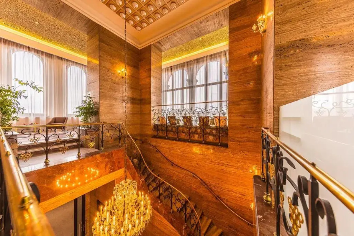 Grand Hotel International