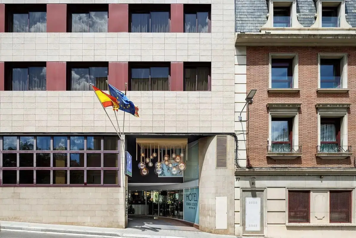 Отель Ronda Lesseps