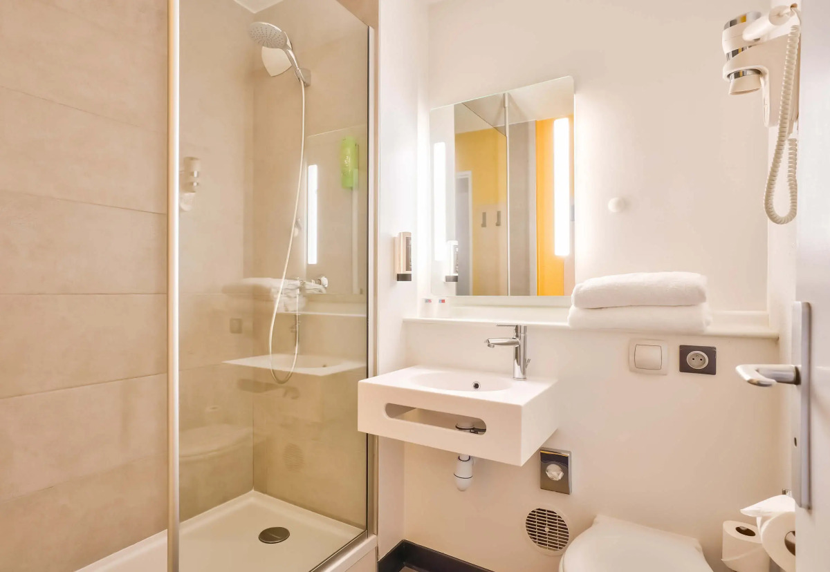 B&B HOTEL Paris 17 Batignolles