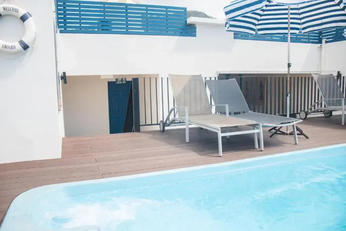 The Blue Pearl Kata Hotel