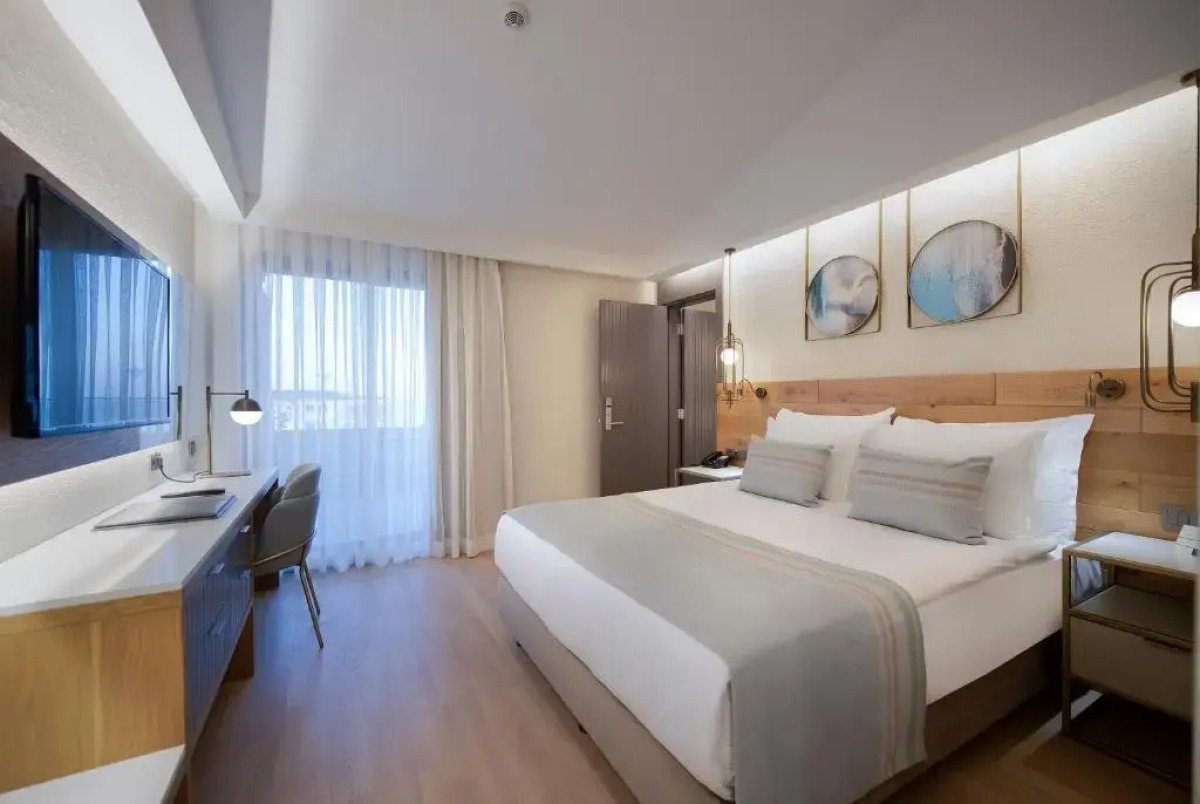 Miramare Beach Hotel