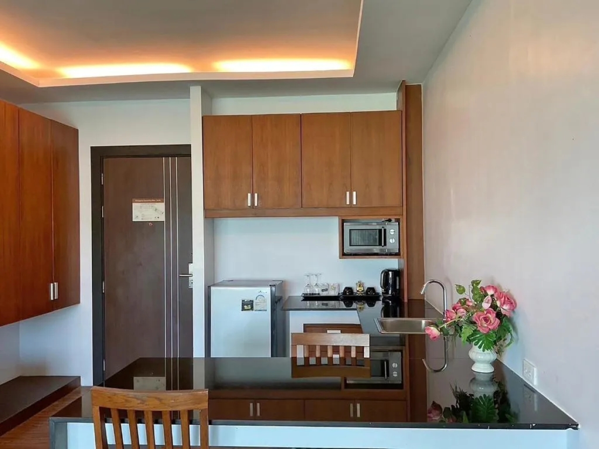 Phi Phi Cliff Beach Resort