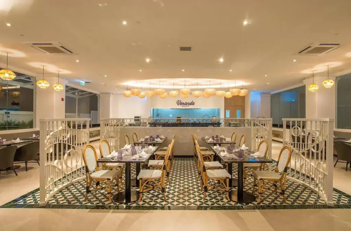 Отель Centara Ao Nang Beach Resort and Spa Krabi