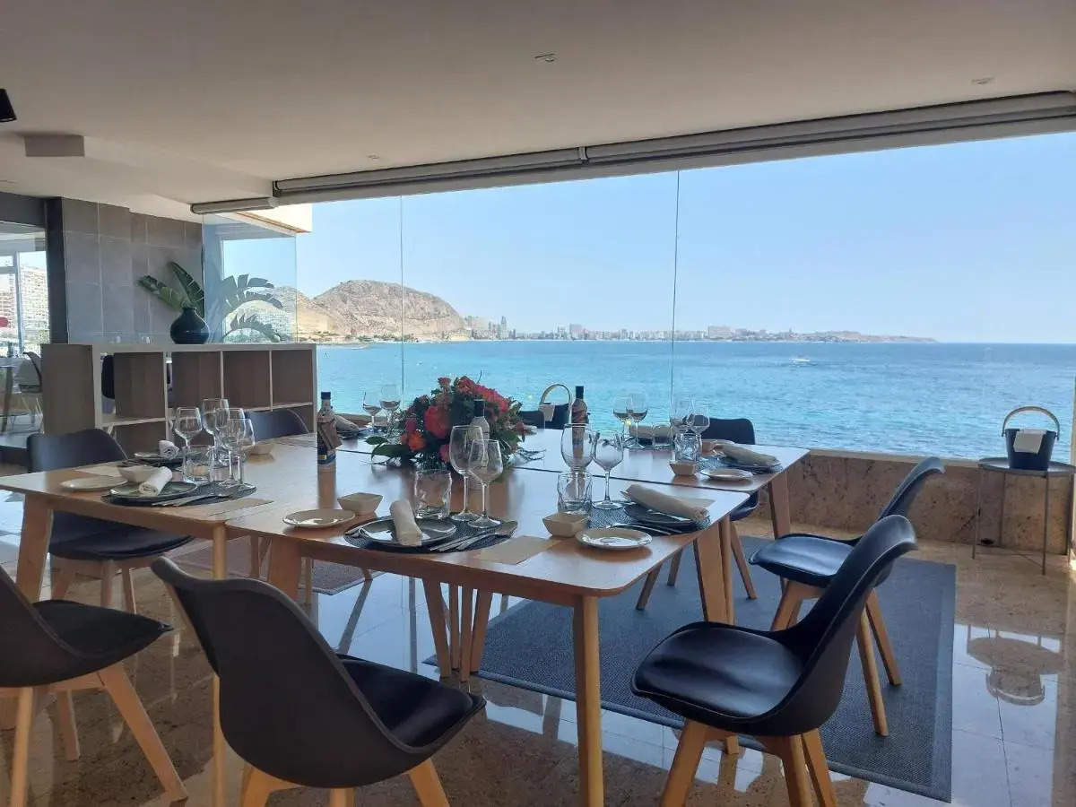 Отель Suites del Mar By Melia