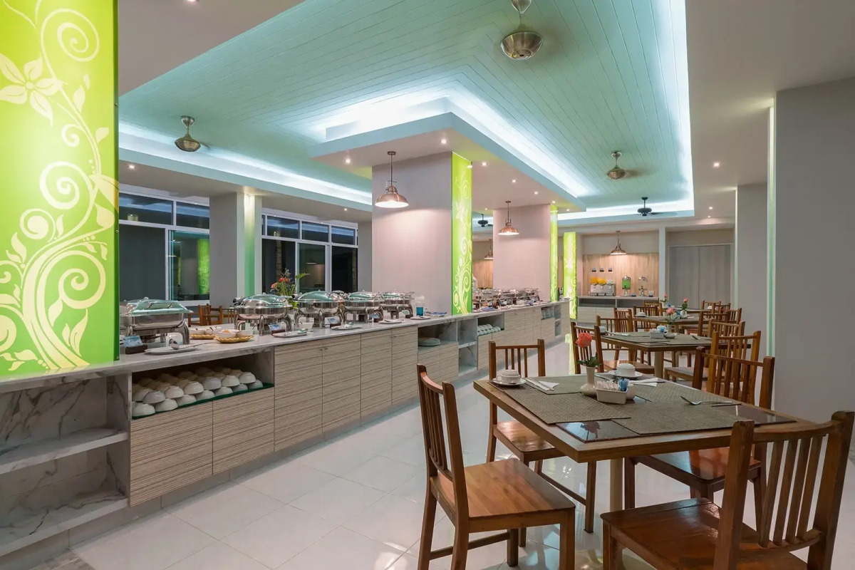 The Briza Beach Resort Khaolak