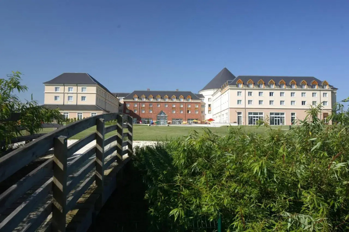 Отель Grand Magic