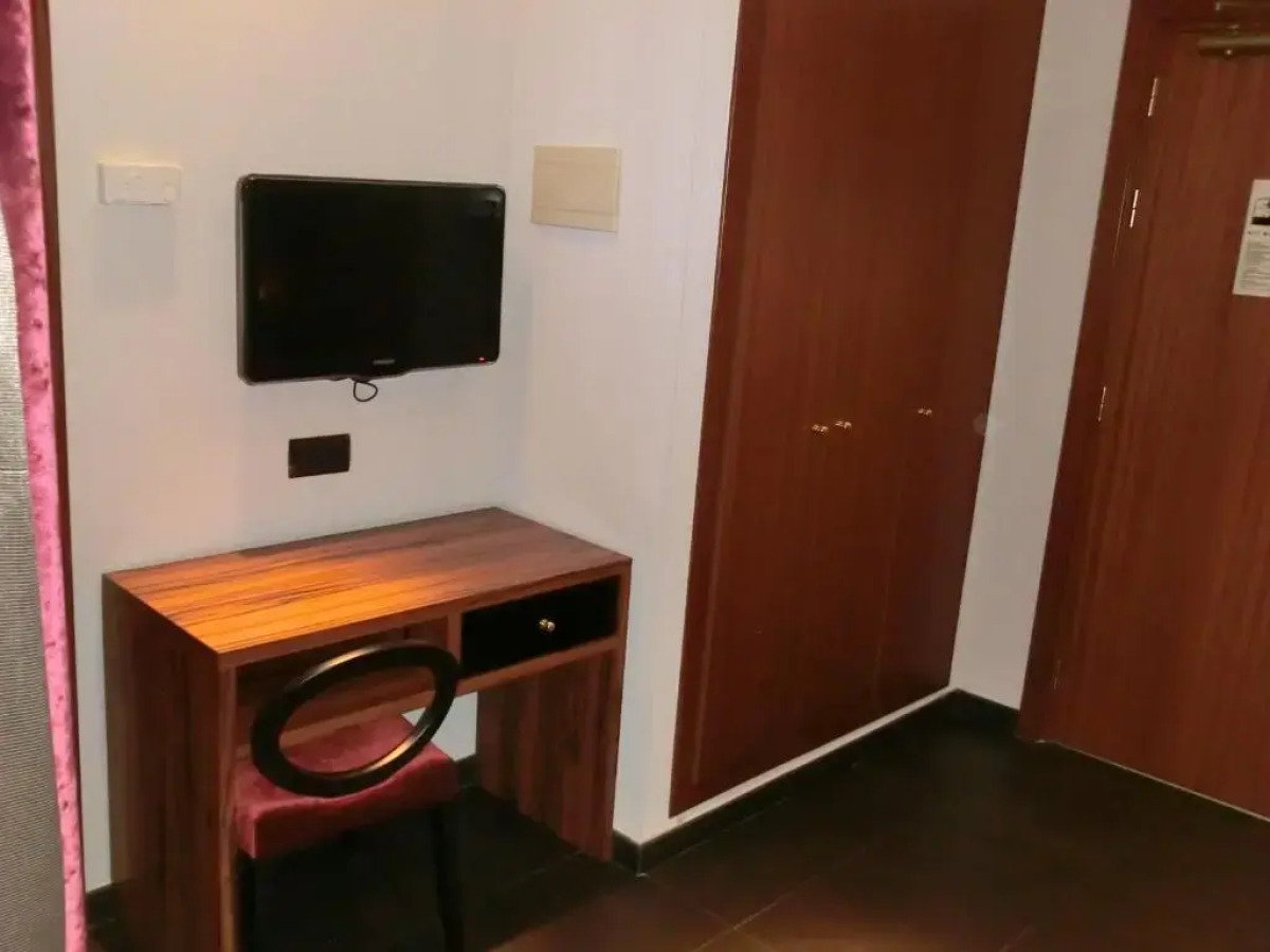 Отель California