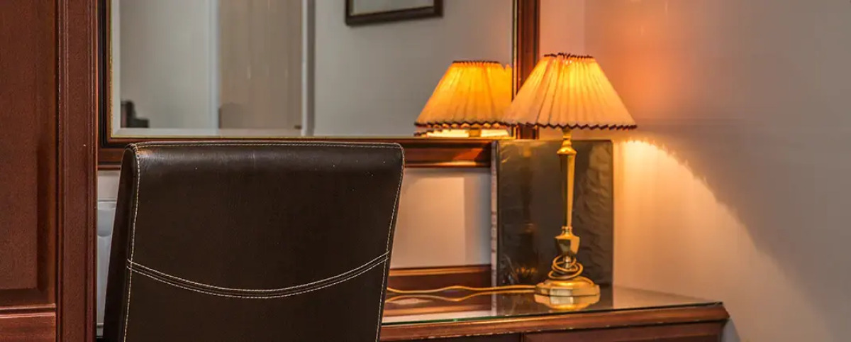 The Old Fourpenny Shop Hotel