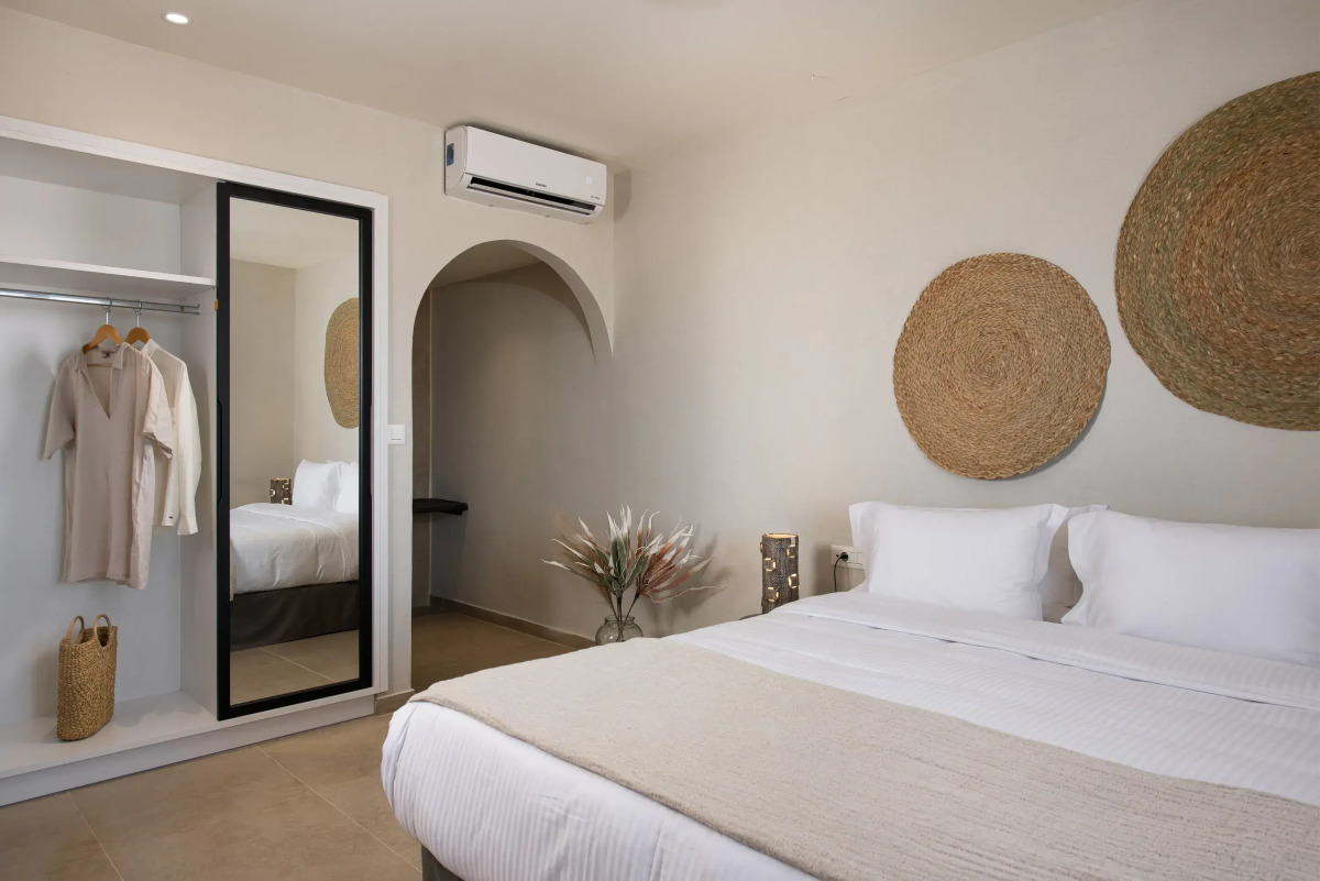 Bios Santorini Vegan - Vegetarian Boutique Hotel 