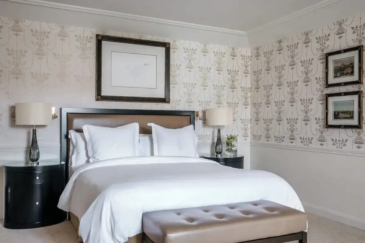 Отель Four Seasons Prague