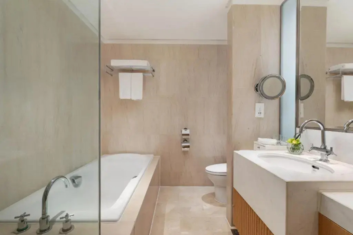 Отель Crowne Plaza Shenzhen Futian by IHG