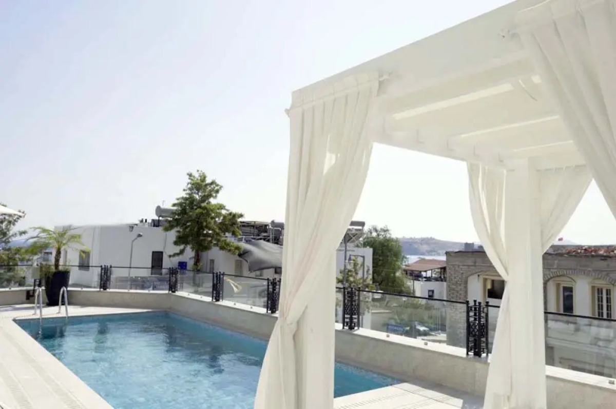 Ena Boutique Hotel & Residences