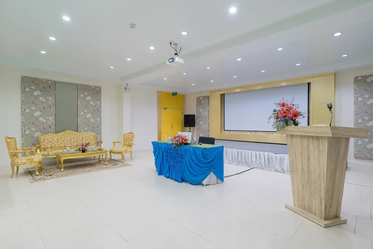 The Briza Beach Resort Khaolak