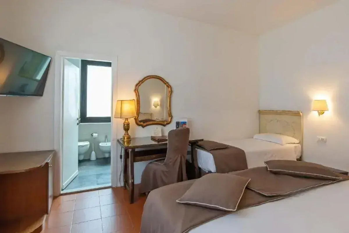 Отель Machiavelli Palace