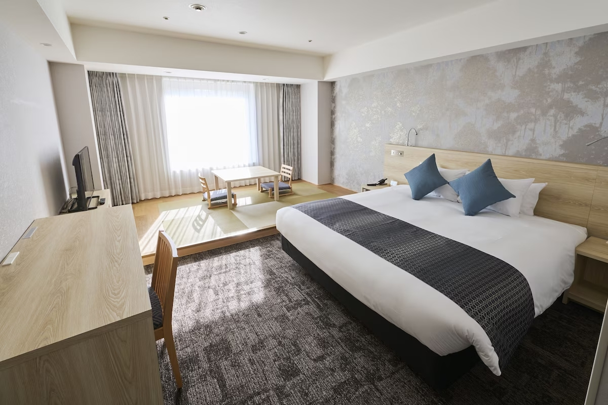 Отель Narita Tobu Hotel Airport