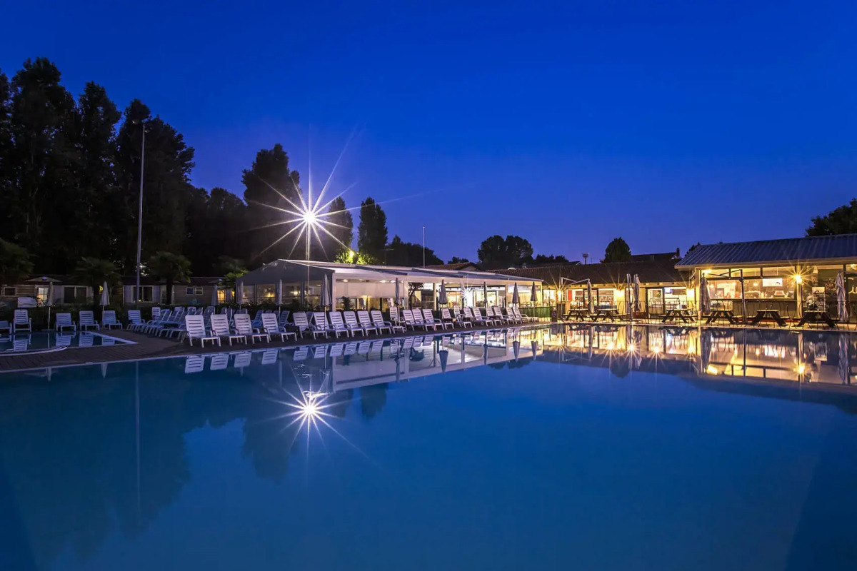 Hu Venezia Camping in Town