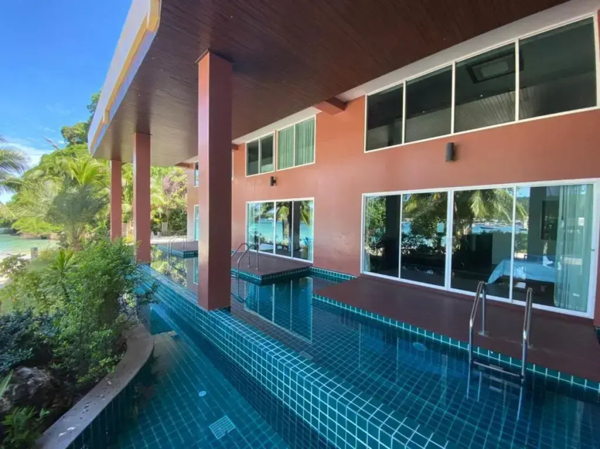 Phi Phi Cliff Beach Resort