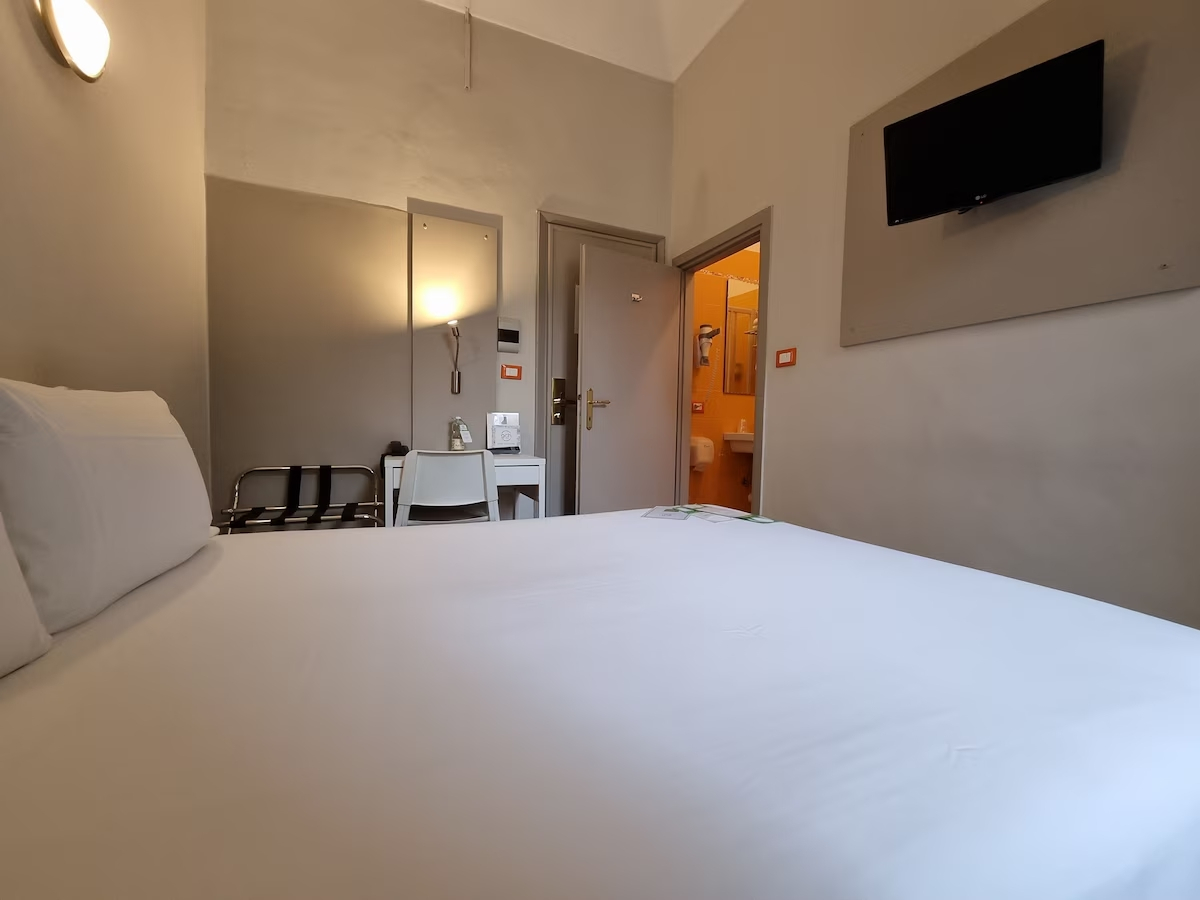 Green Class Hotel Astoria