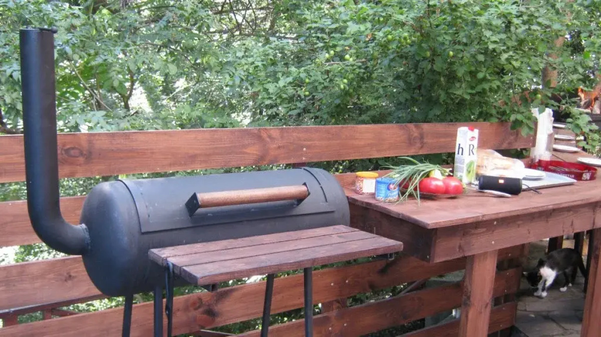 Chernoe More Guest House