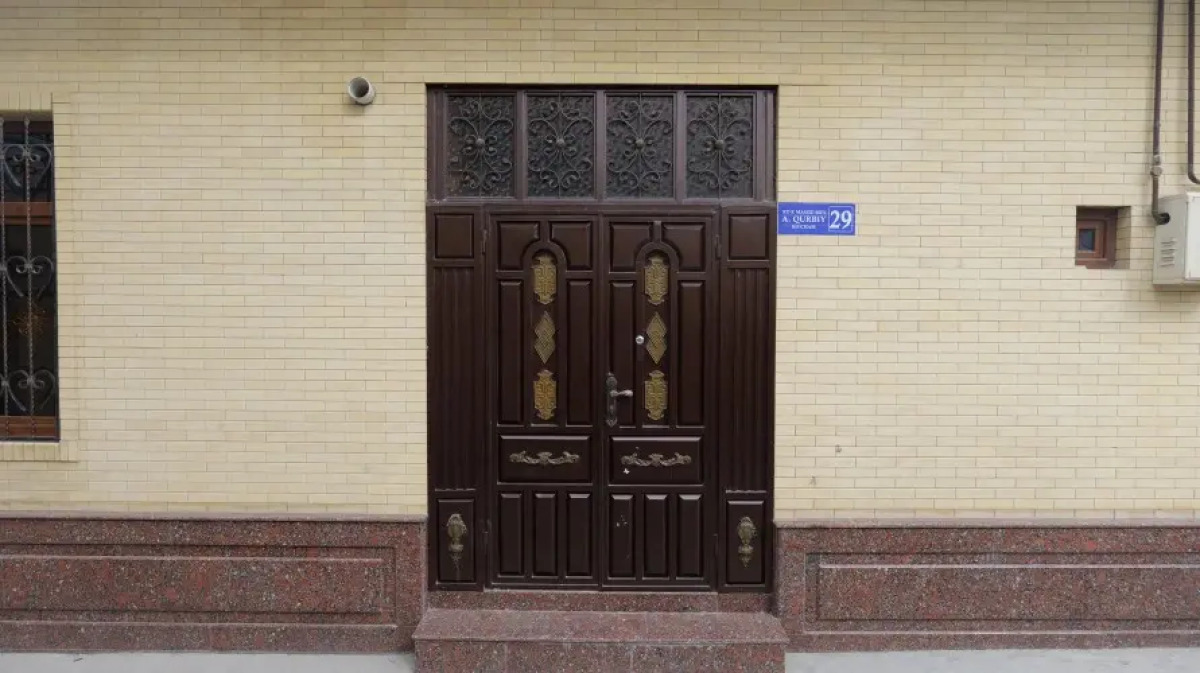 Частный дом Рядом с Регистаном