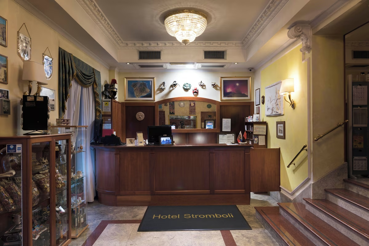 Отель Stromboli