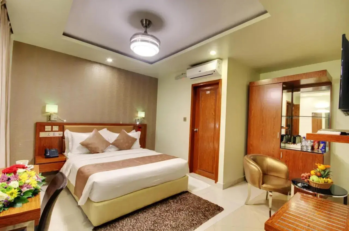 Отель Unima Grand