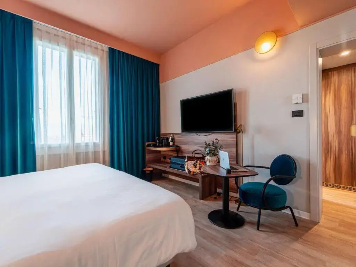 Отель Mercure Bologna Centro