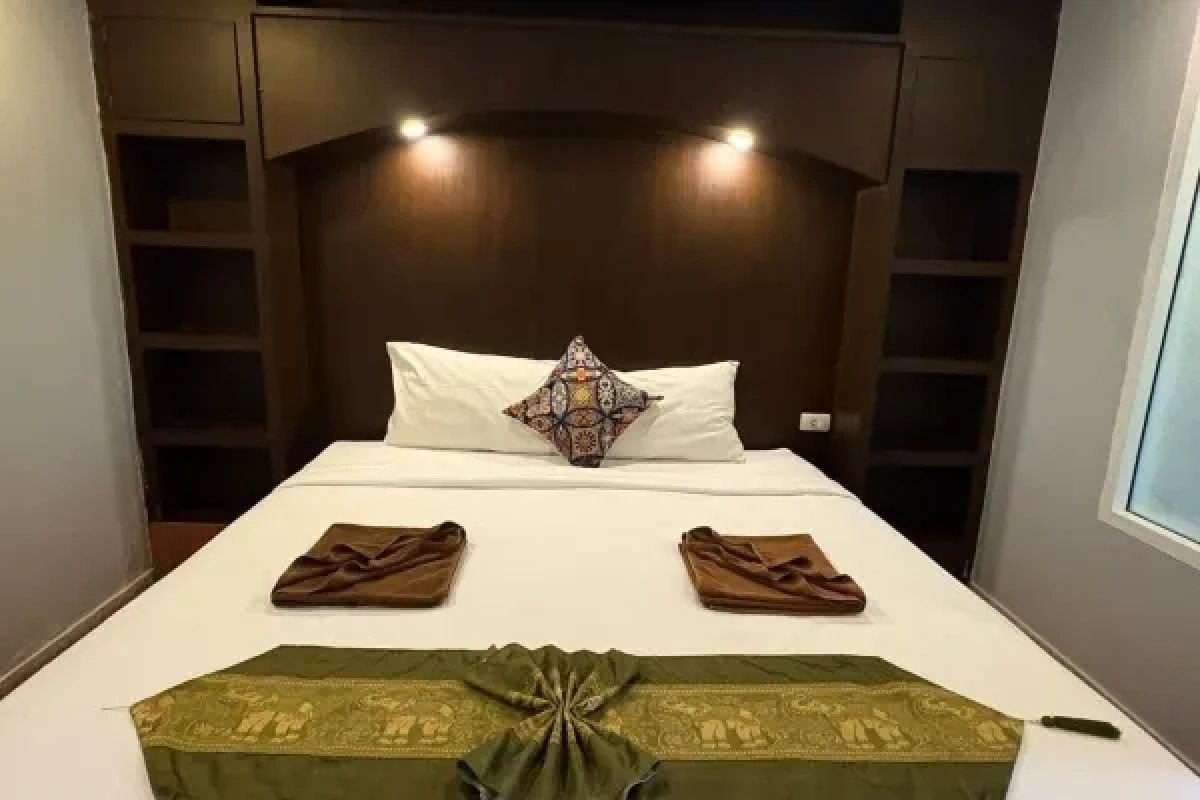 Отель Porterhouse Beach