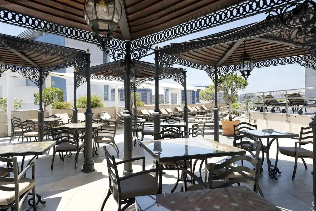 Отель Sevilla Center